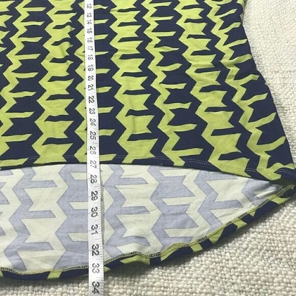 LuLaRoe Green & Navy Blue Zigzag Tunic Top NWOT - Picture 2 of 6